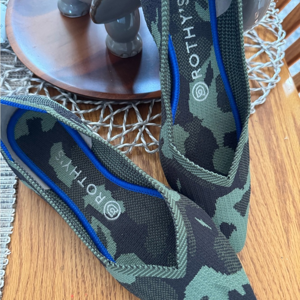 Rothys size 8